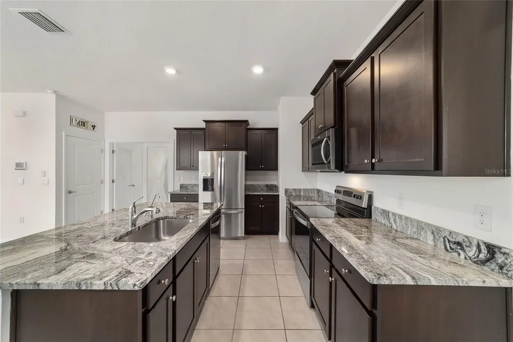 5051 Stokes Way Wildwood FL 34785