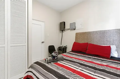 56 Calle F Krug Condado San Juan PR 00907