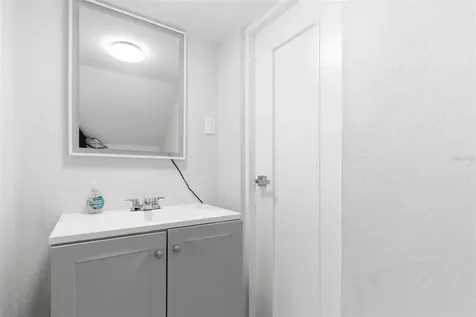 56 Calle F Krug Condado San Juan PR 00907