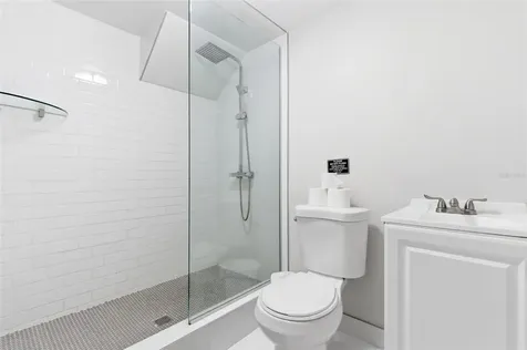 56 Calle F Krug Condado San Juan PR 00907