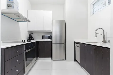 56 Calle F Krug Condado San Juan PR 00907