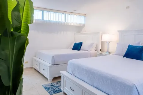 6165 Av, Isla Verde Carolina PR 00979