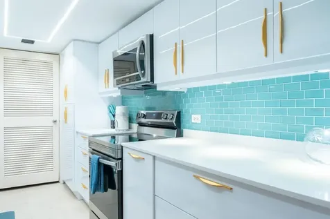 6165 Av, Isla Verde Carolina PR 00979