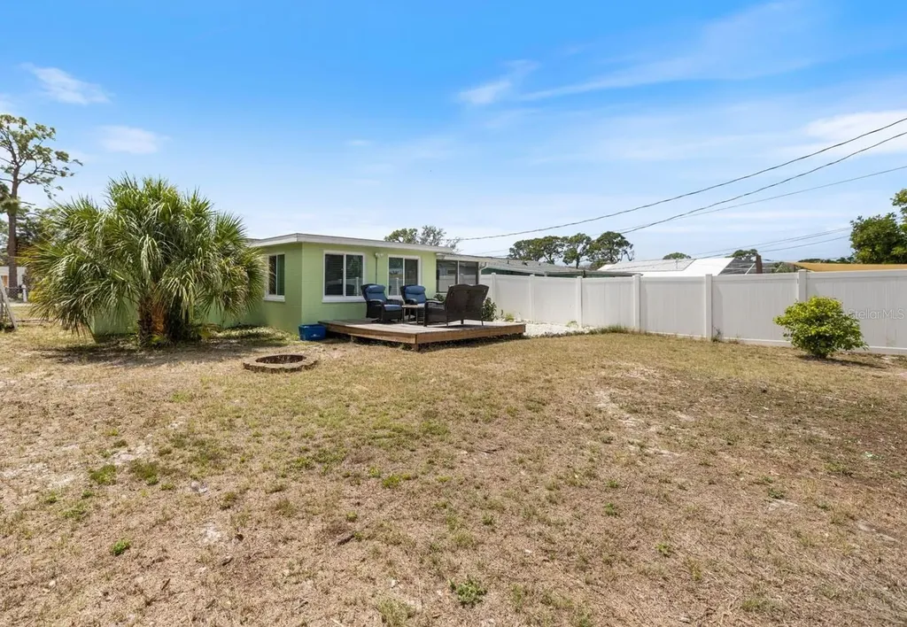 324 E Green Street Englewood FL 34223