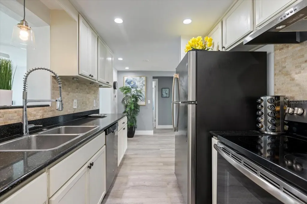 324 E Green Street Englewood FL 34223