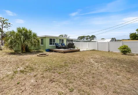 324 E Green Street Englewood FL 34223