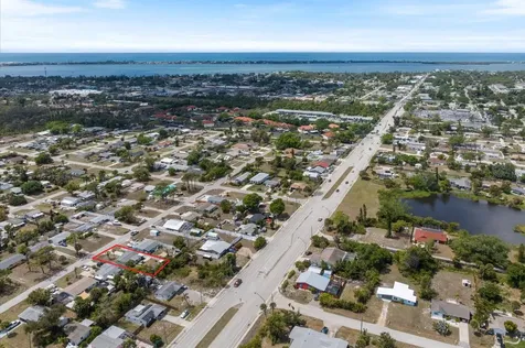 324 E Green Street Englewood FL 34223
