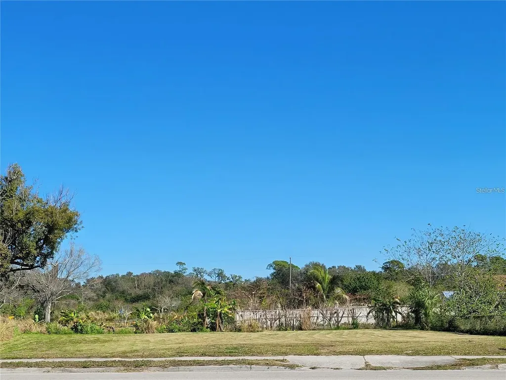 205 Snively Avenue Eloise FL 33880