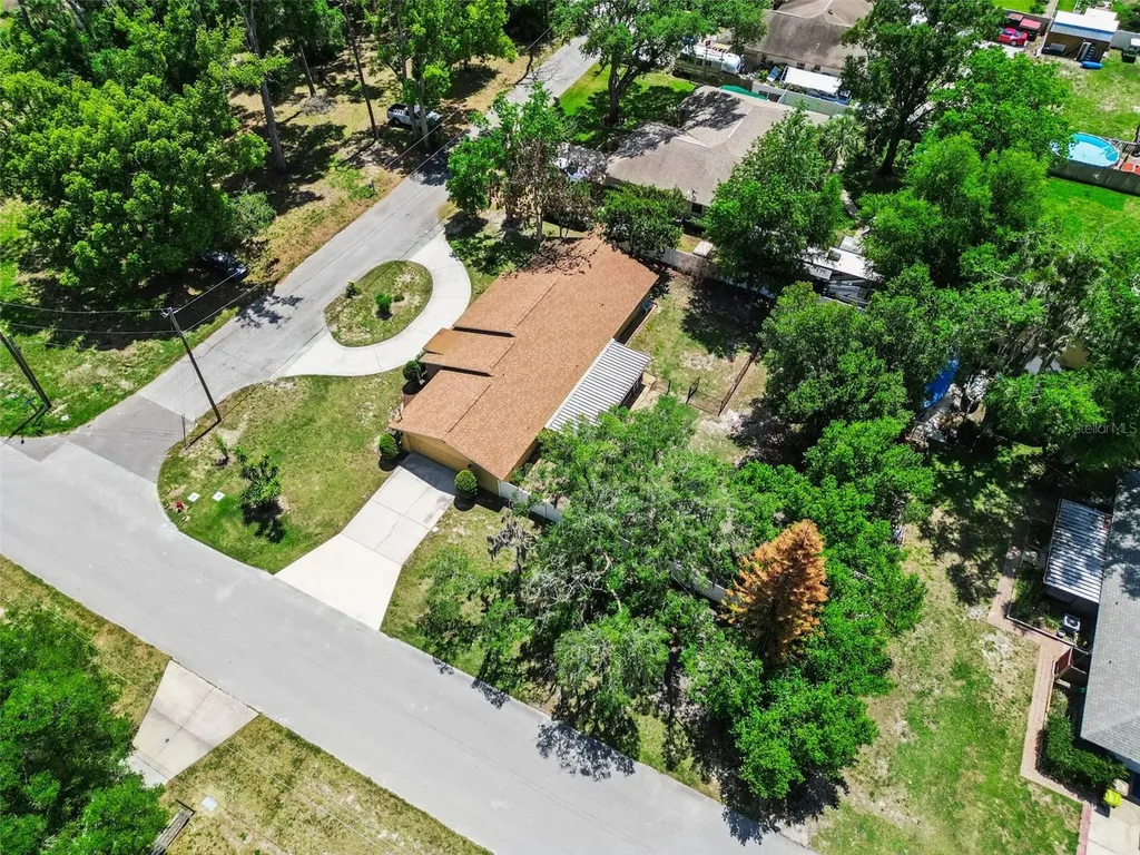 80 Whitcomb Avenue Umatilla FL 32784