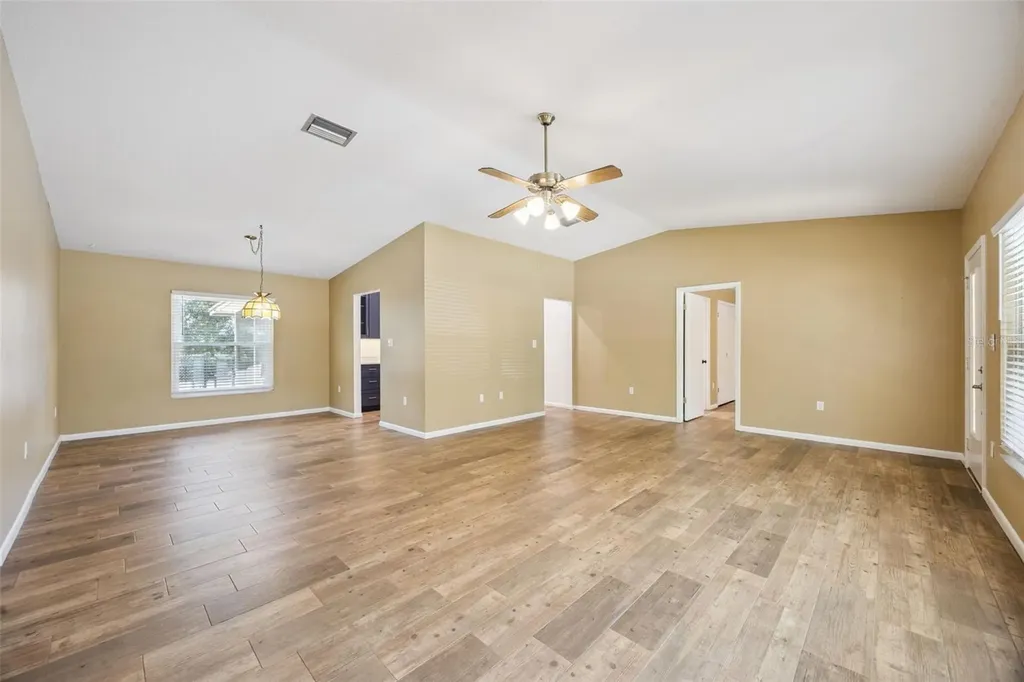 80 Whitcomb Avenue Umatilla FL 32784