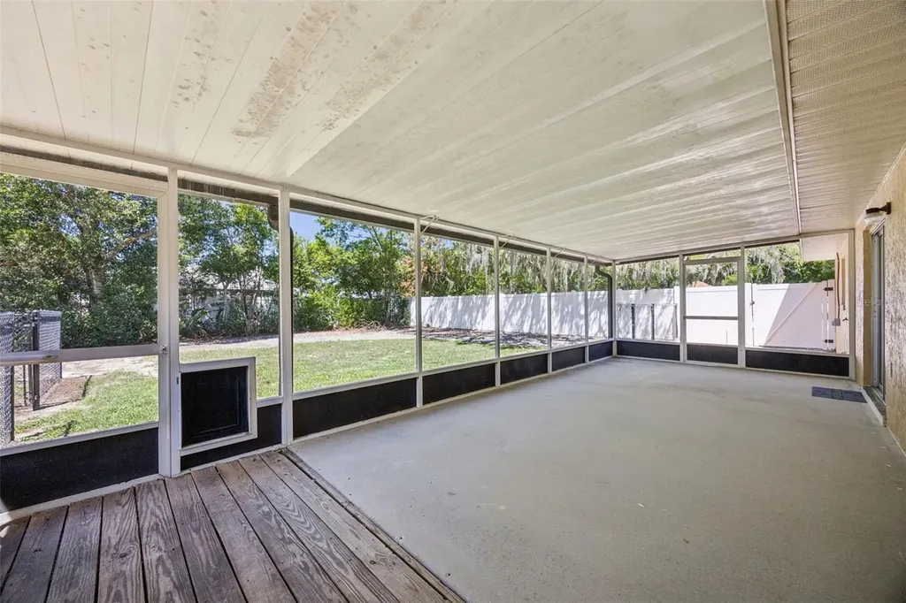 80 Whitcomb Avenue Umatilla FL 32784