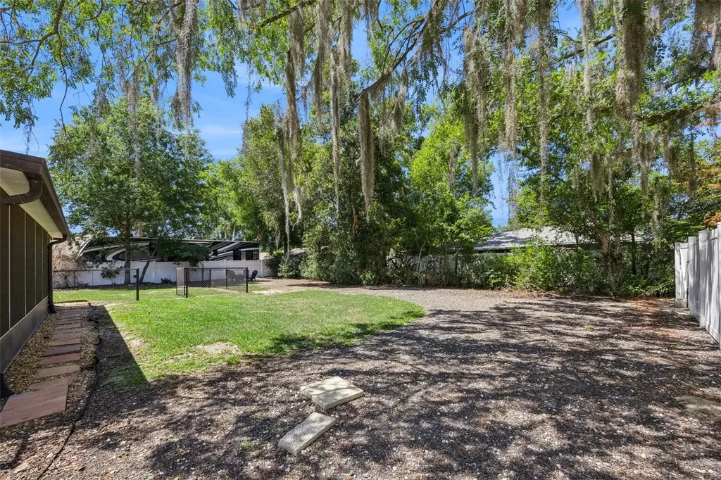 80 Whitcomb Avenue Umatilla FL 32784