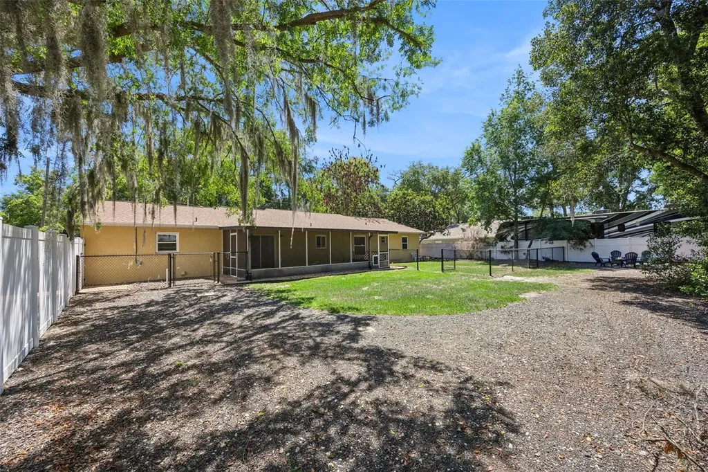 80 Whitcomb Avenue Umatilla FL 32784