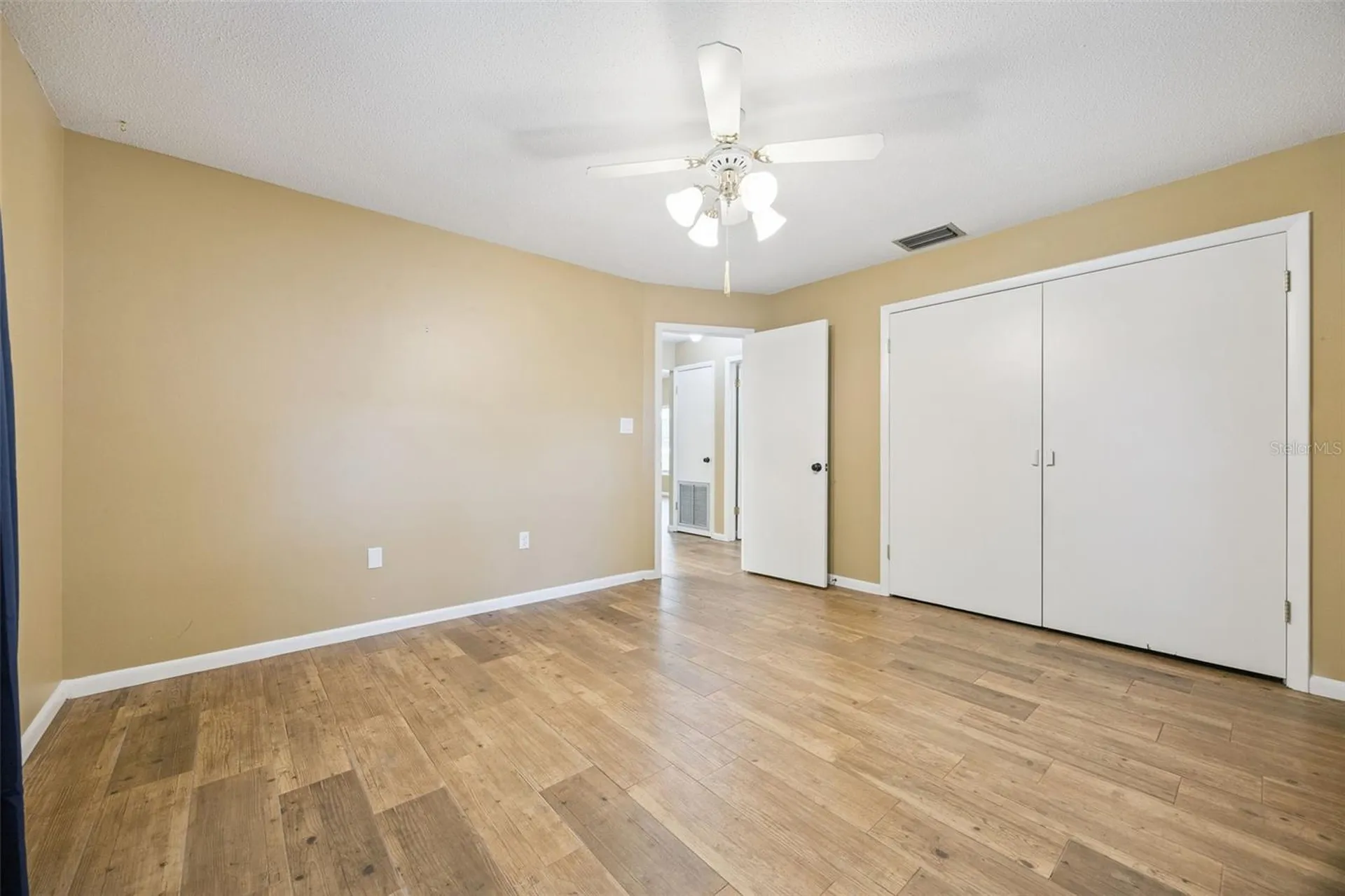 80 Whitcomb Avenue Umatilla FL 32784