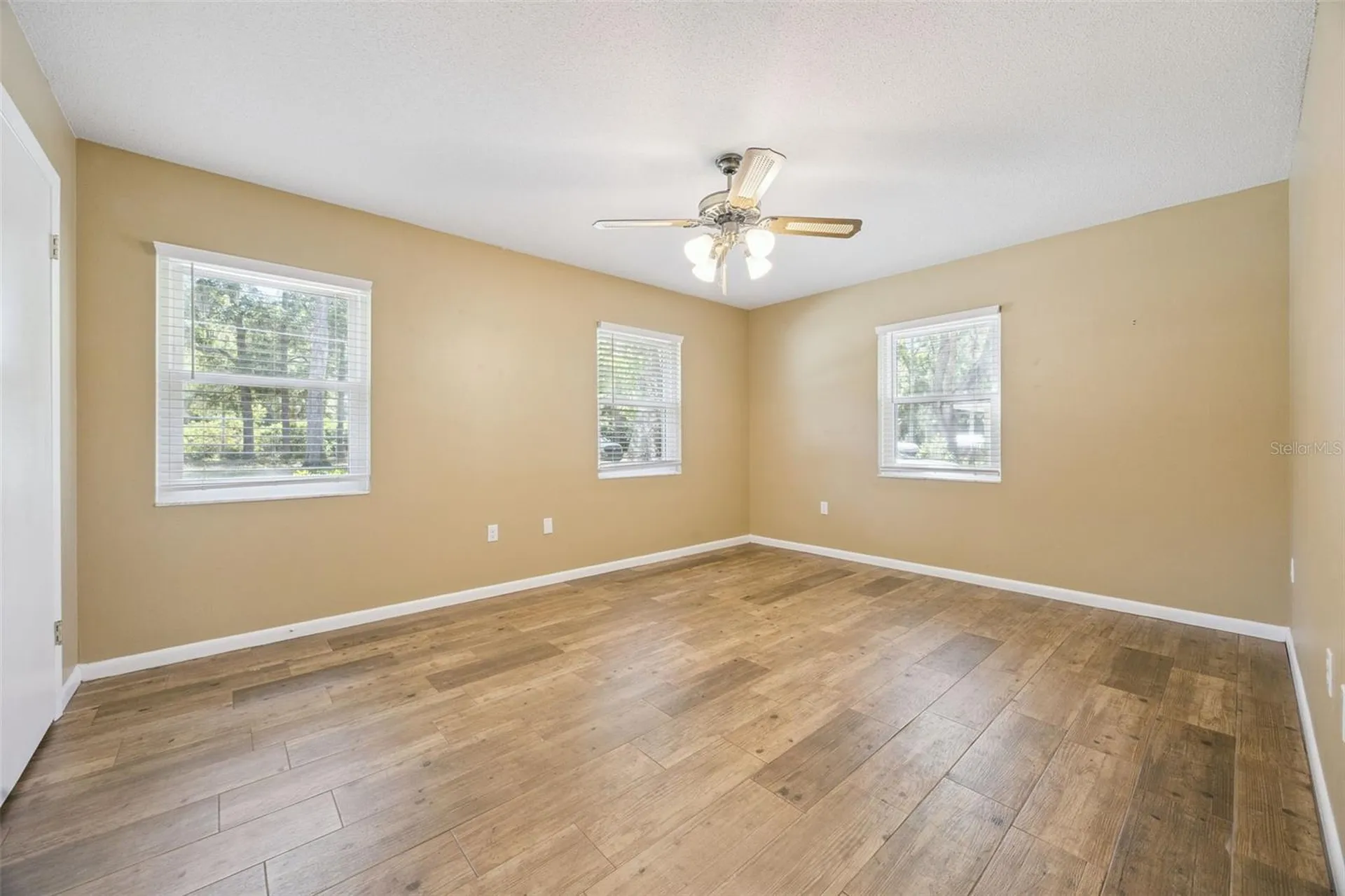 80 Whitcomb Avenue Umatilla FL 32784