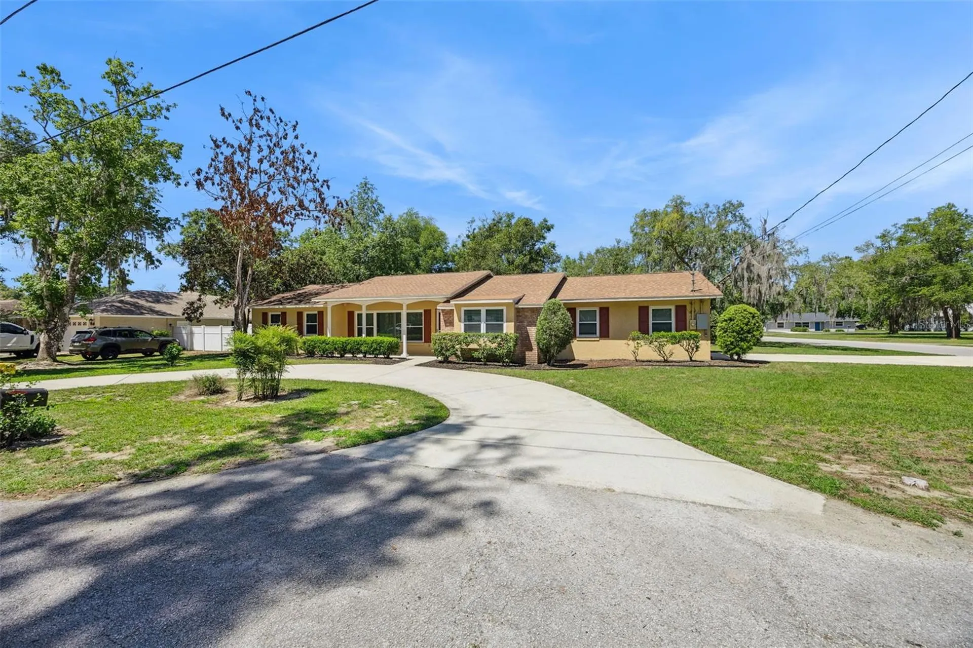 80 Whitcomb Avenue Umatilla FL 32784