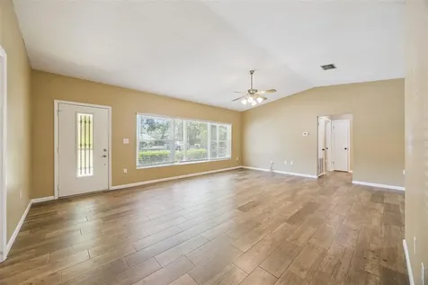 80 Whitcomb Avenue Umatilla FL 32784