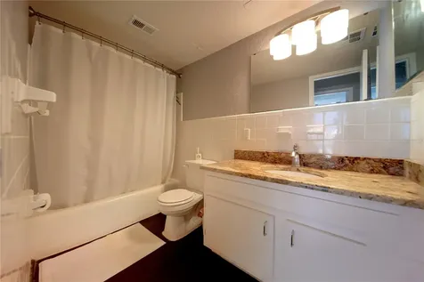 470 3rd Street S St Petersburg FL 33701