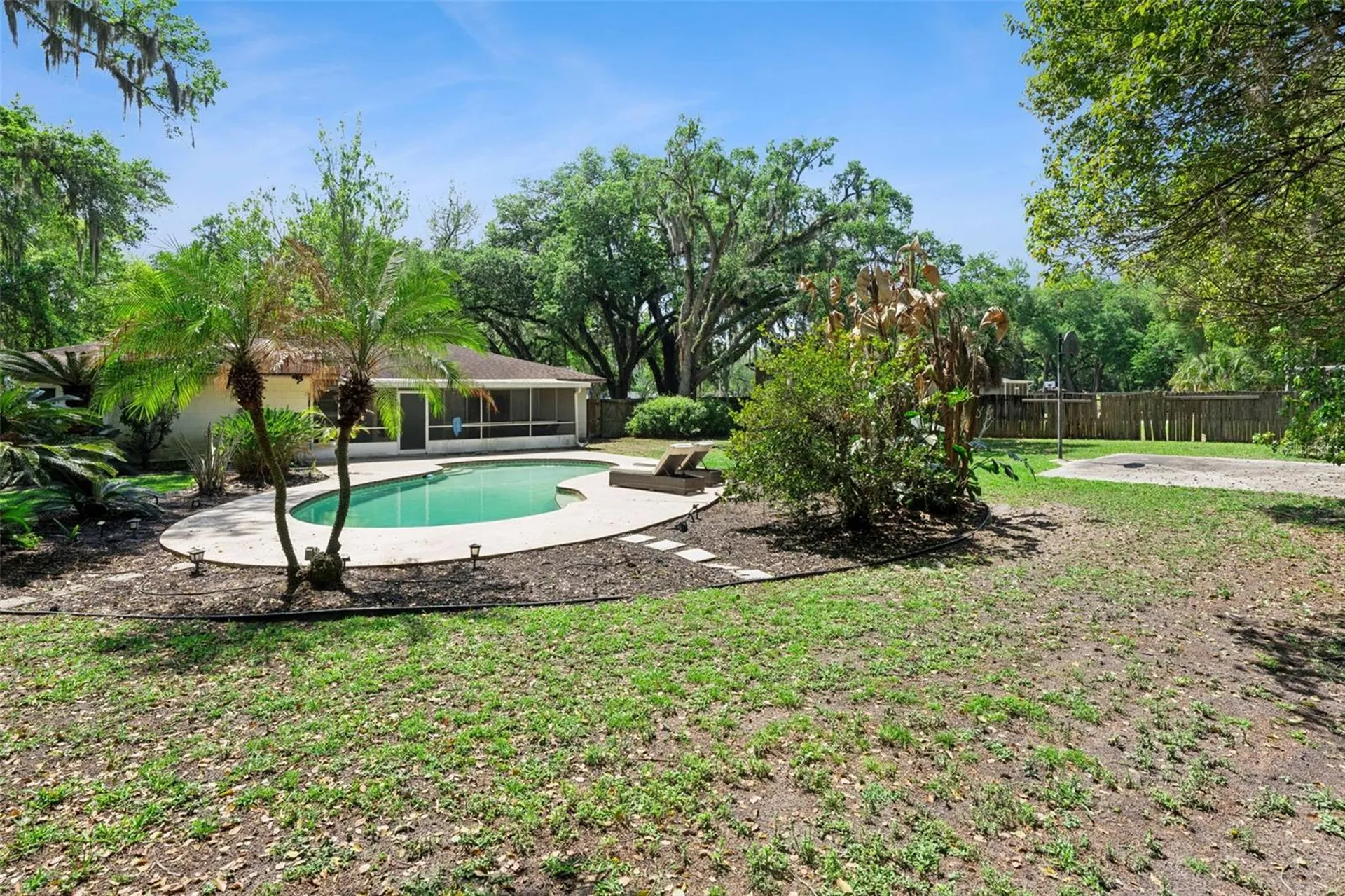 621 Little Wekiva Road Altamonte Springs FL 32714
