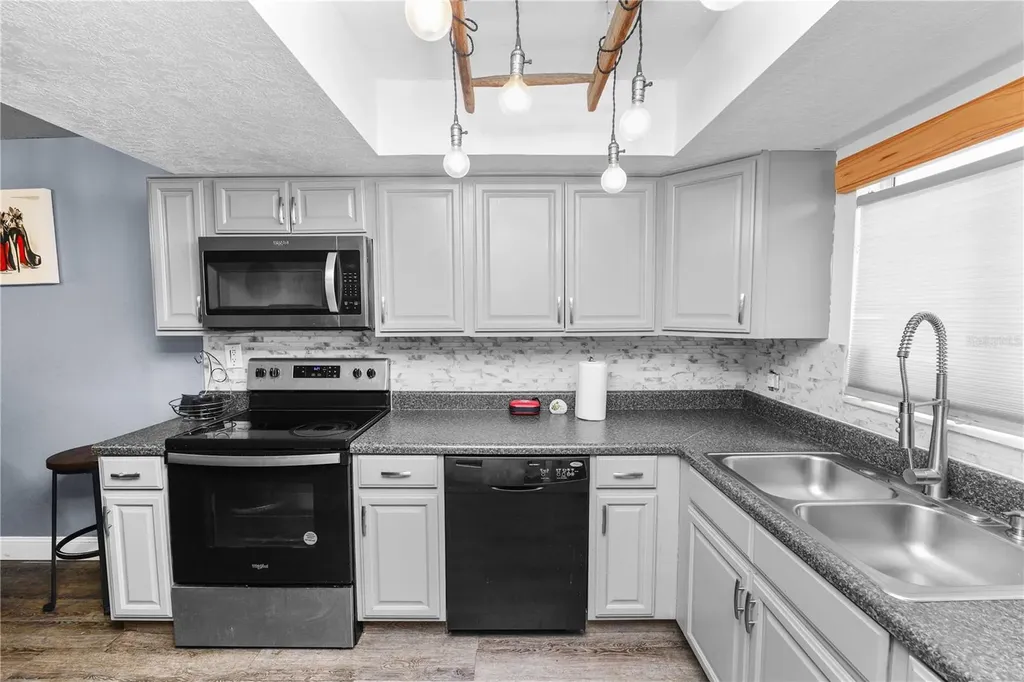 404 Country Lane NE Winter Haven FL 33881