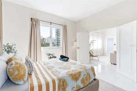 56 Calle F Krug Condado San Juan PR 00907