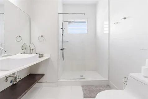 56 Calle F Krug Condado San Juan PR 00907