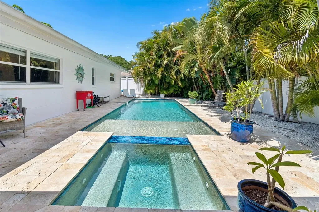6765 11th Avenue N St Petersburg FL 33710