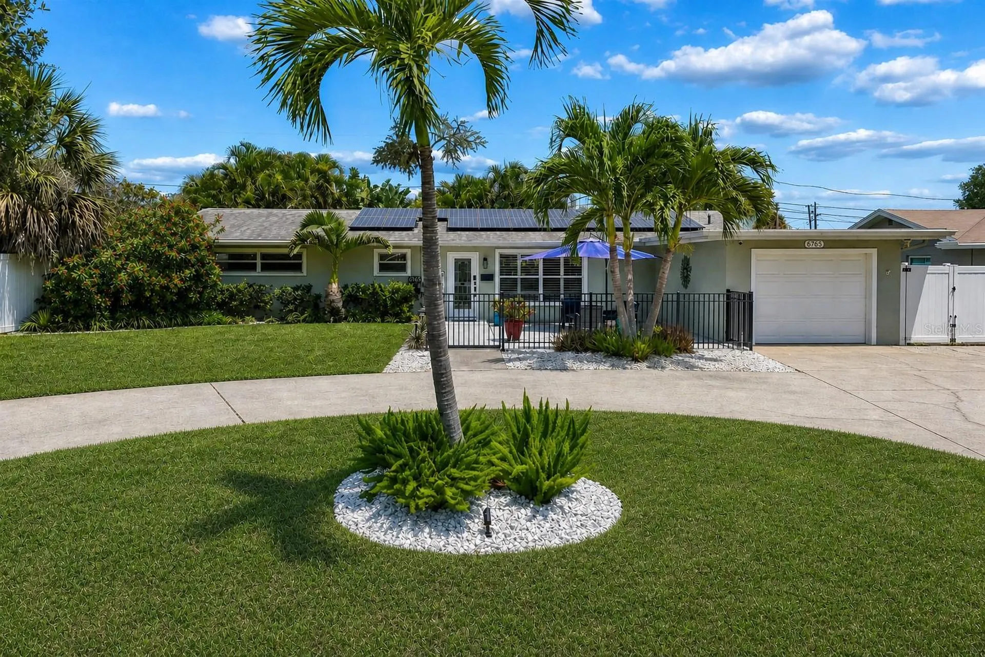 6765 11th Avenue N St Petersburg FL 33710