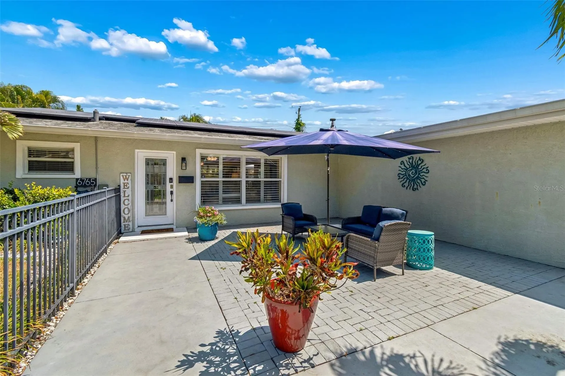6765 11th Avenue N St Petersburg FL 33710