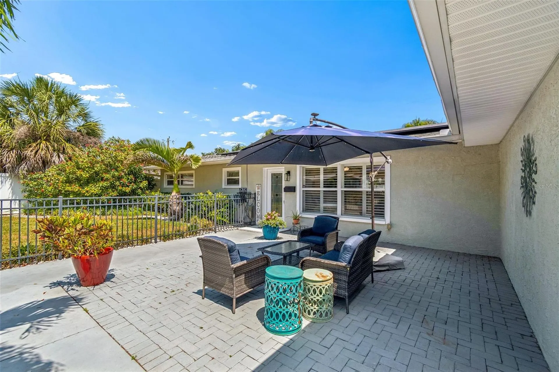 6765 11th Avenue N St Petersburg FL 33710