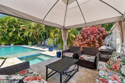 6765 11th Avenue N St Petersburg FL 33710