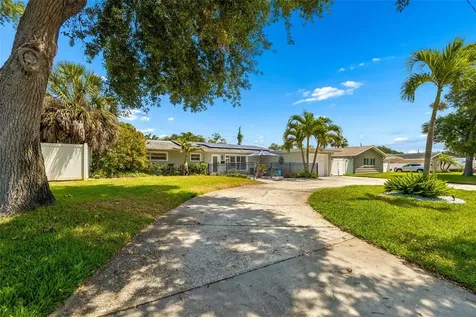 6765 11th Avenue N St Petersburg FL 33710