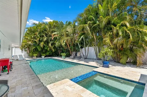 6765 11th Avenue N St Petersburg FL 33710