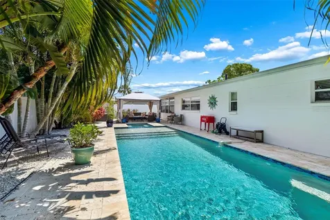 6765 11th Avenue N St Petersburg FL 33710