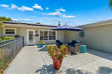 6765 11th Avenue N St Petersburg FL 33710