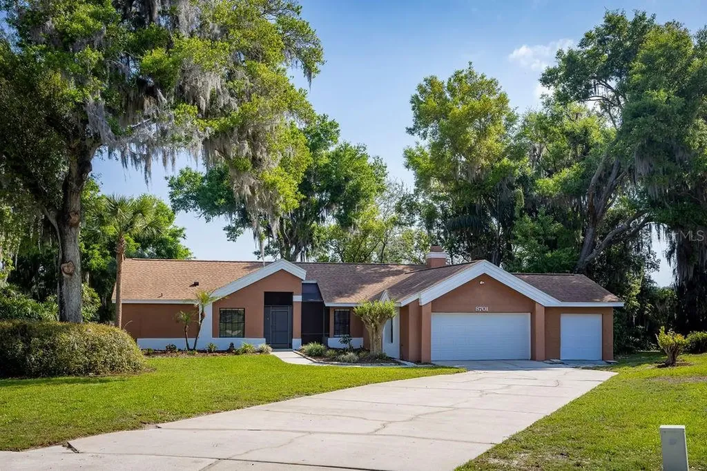 8701 Rose Pointe Court Orlando FL 32835