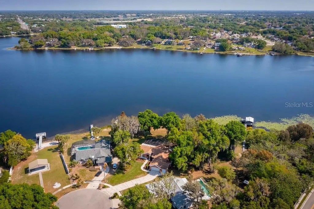 8701 Rose Pointe Court Orlando FL 32835