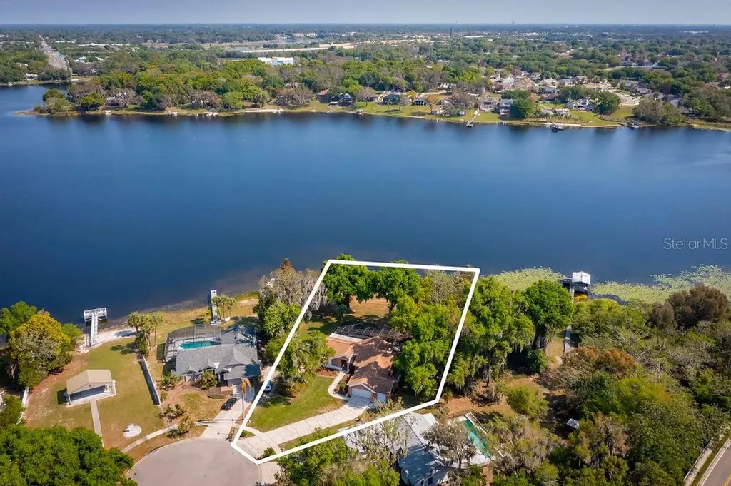 8701 Rose Pointe Court Orlando FL 32835