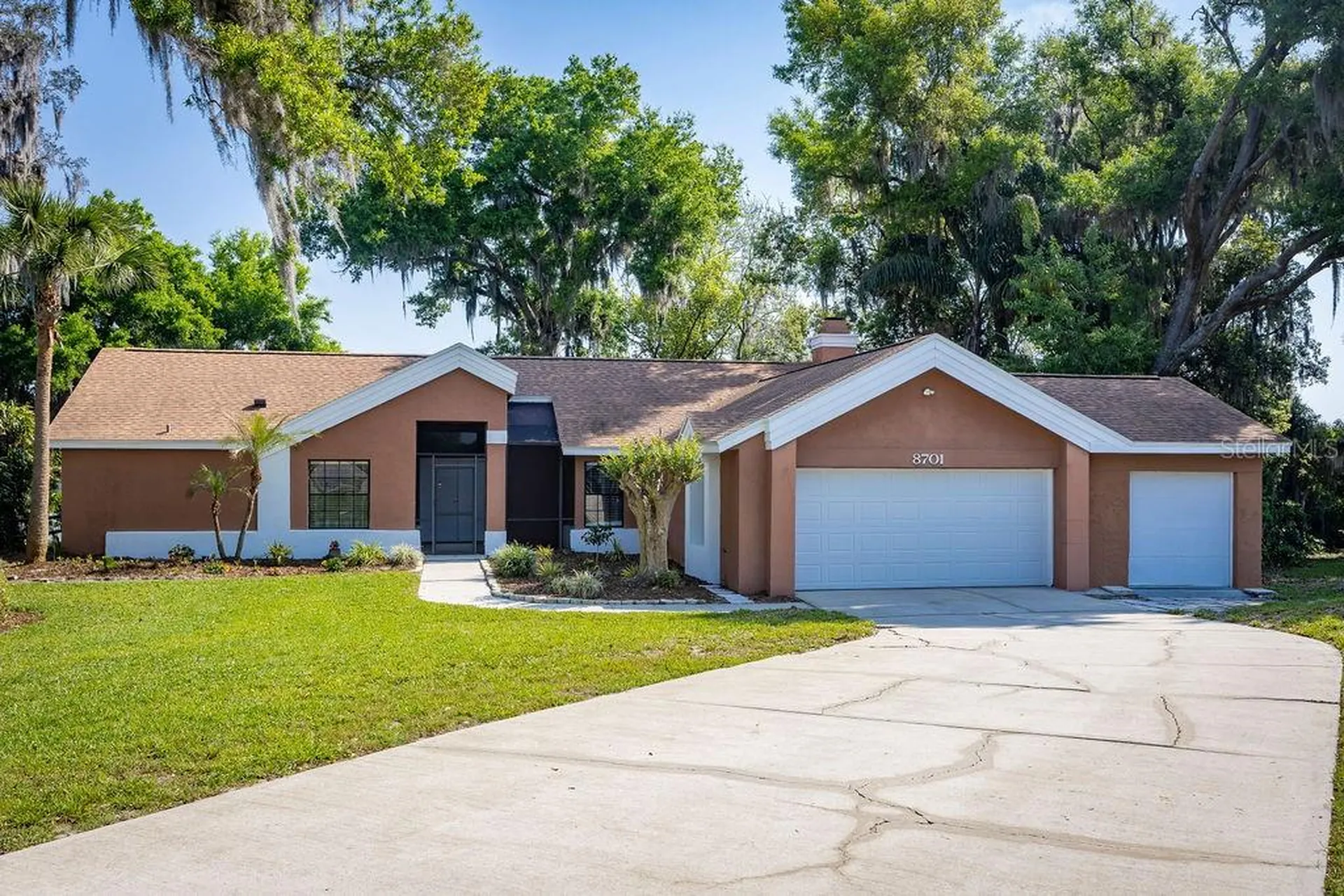 8701 Rose Pointe Court Orlando FL 32835