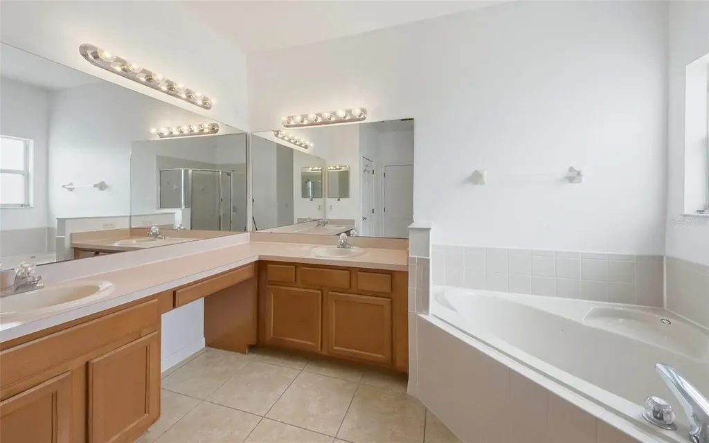 2838 Sweetspire Circle Kissimmee FL 34746