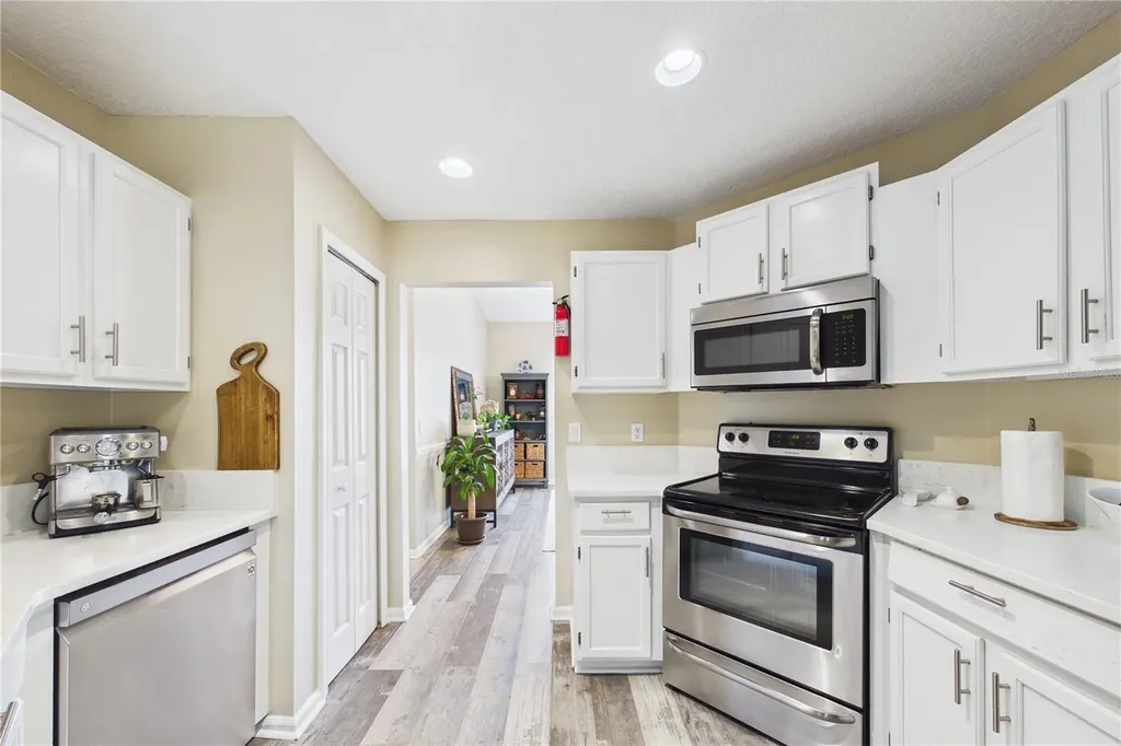 2487 Winged Elm Drive E Jacksonville FL 32246