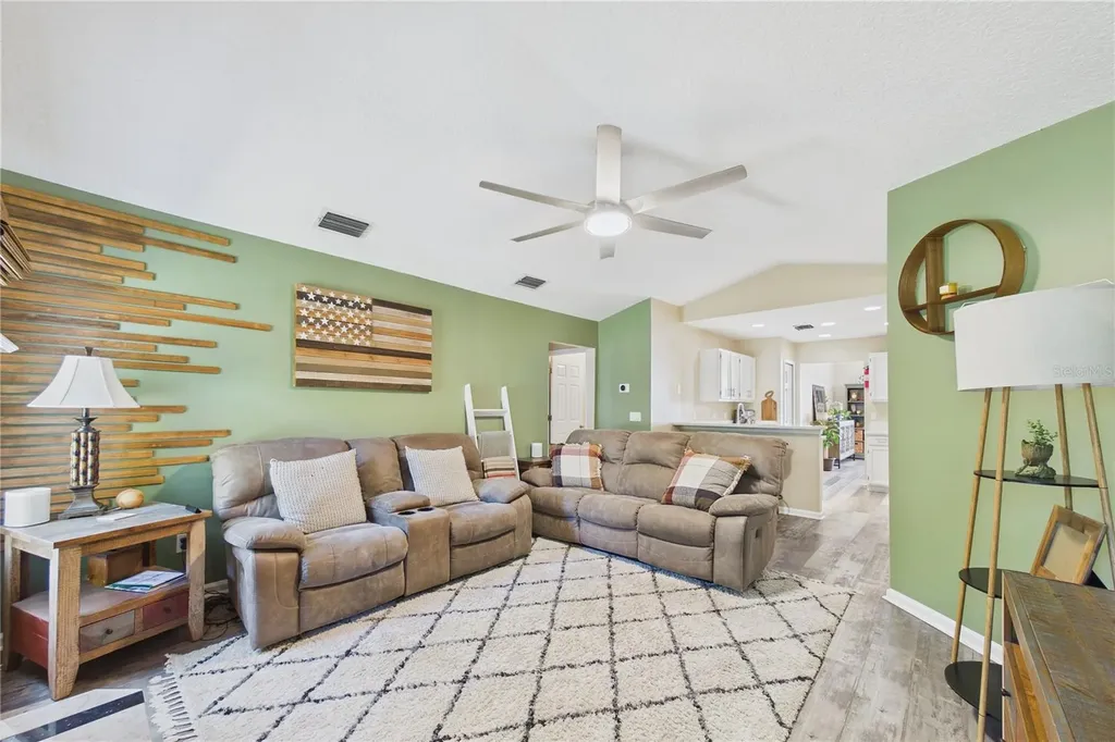 2487 Winged Elm Drive E Jacksonville FL 32246