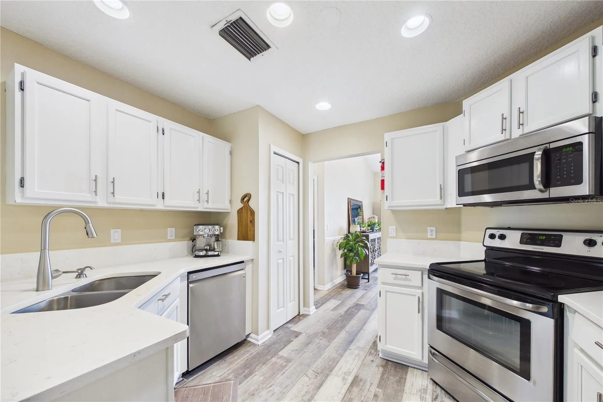 2487 Winged Elm Drive E Jacksonville FL 32246