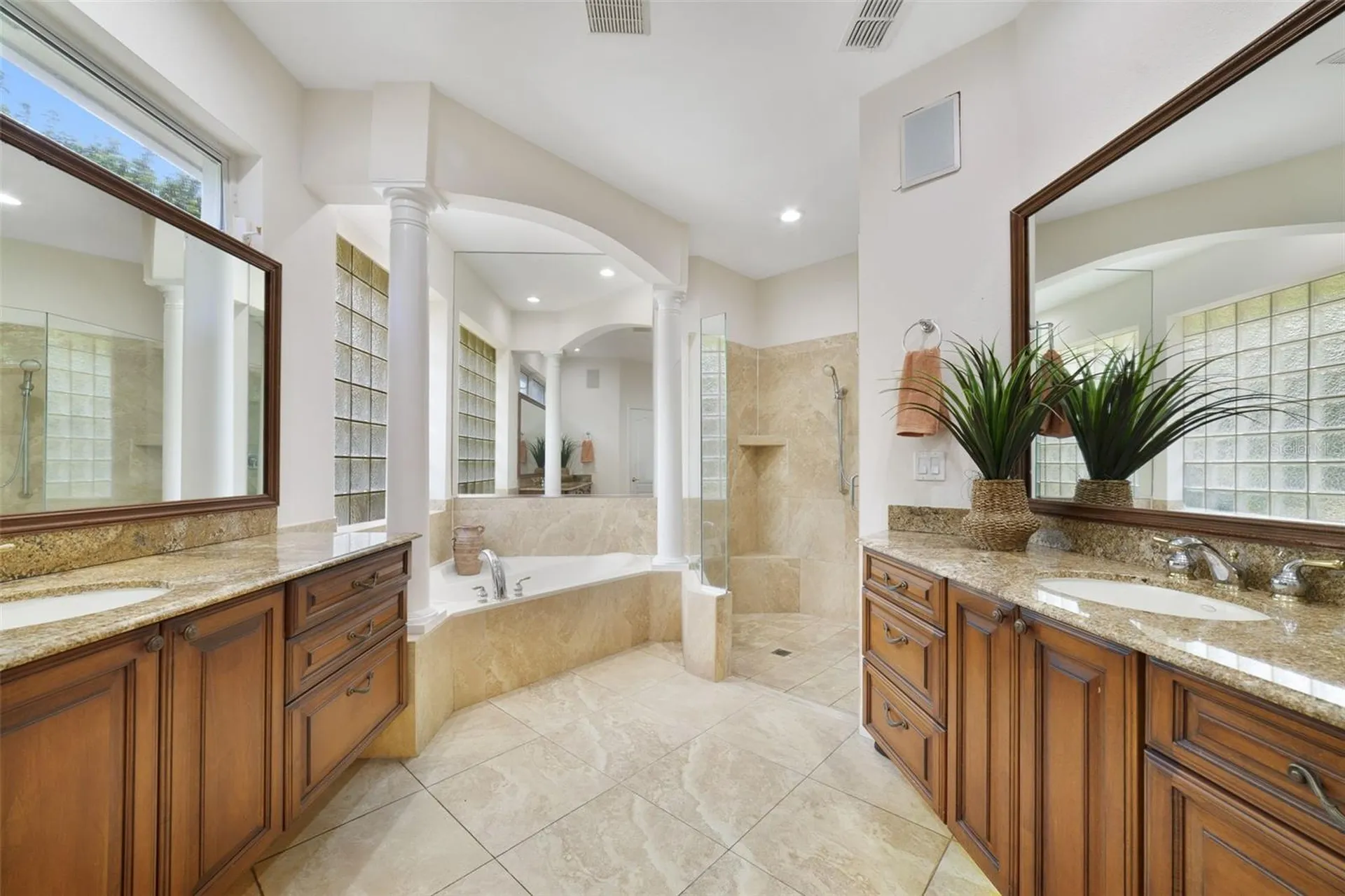 3308 Lukas Cove Orlando FL 32820