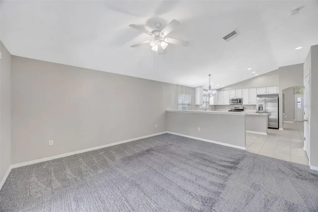 6337 Bridgecrest Drive Lithia FL 33547
