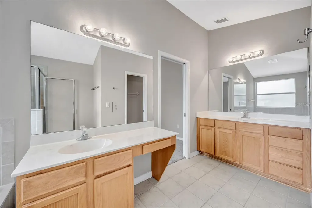 6337 Bridgecrest Drive Lithia FL 33547