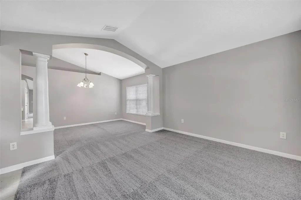 6337 Bridgecrest Drive Lithia FL 33547
