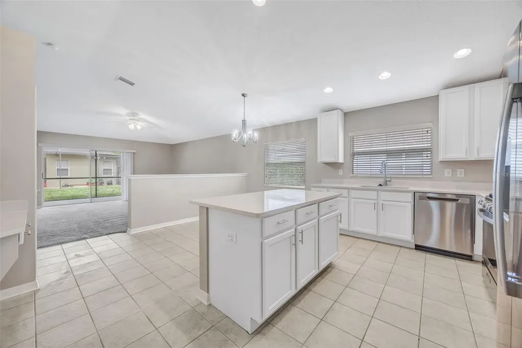 6337 Bridgecrest Drive Lithia FL 33547