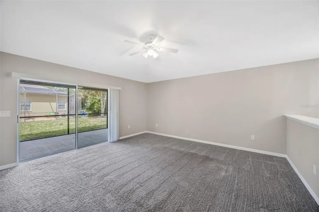 6337 Bridgecrest Drive Lithia FL 33547