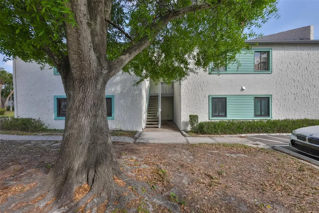 11502 7th Lane N St Petersburg FL 33716